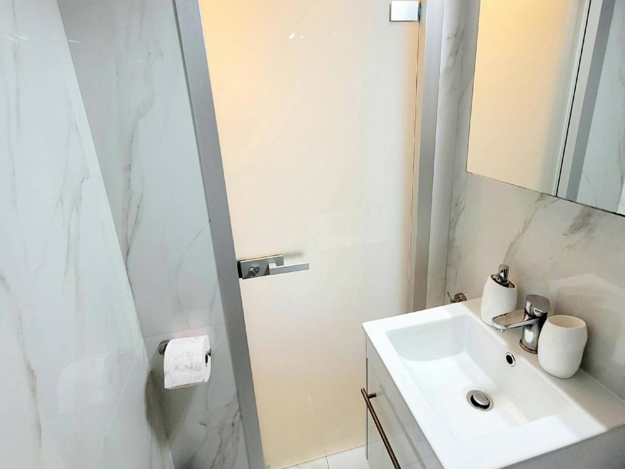 Anris & Dianas Dom - In A Quiet Part Of The Center Appartement Kallithea  Buitenkant foto