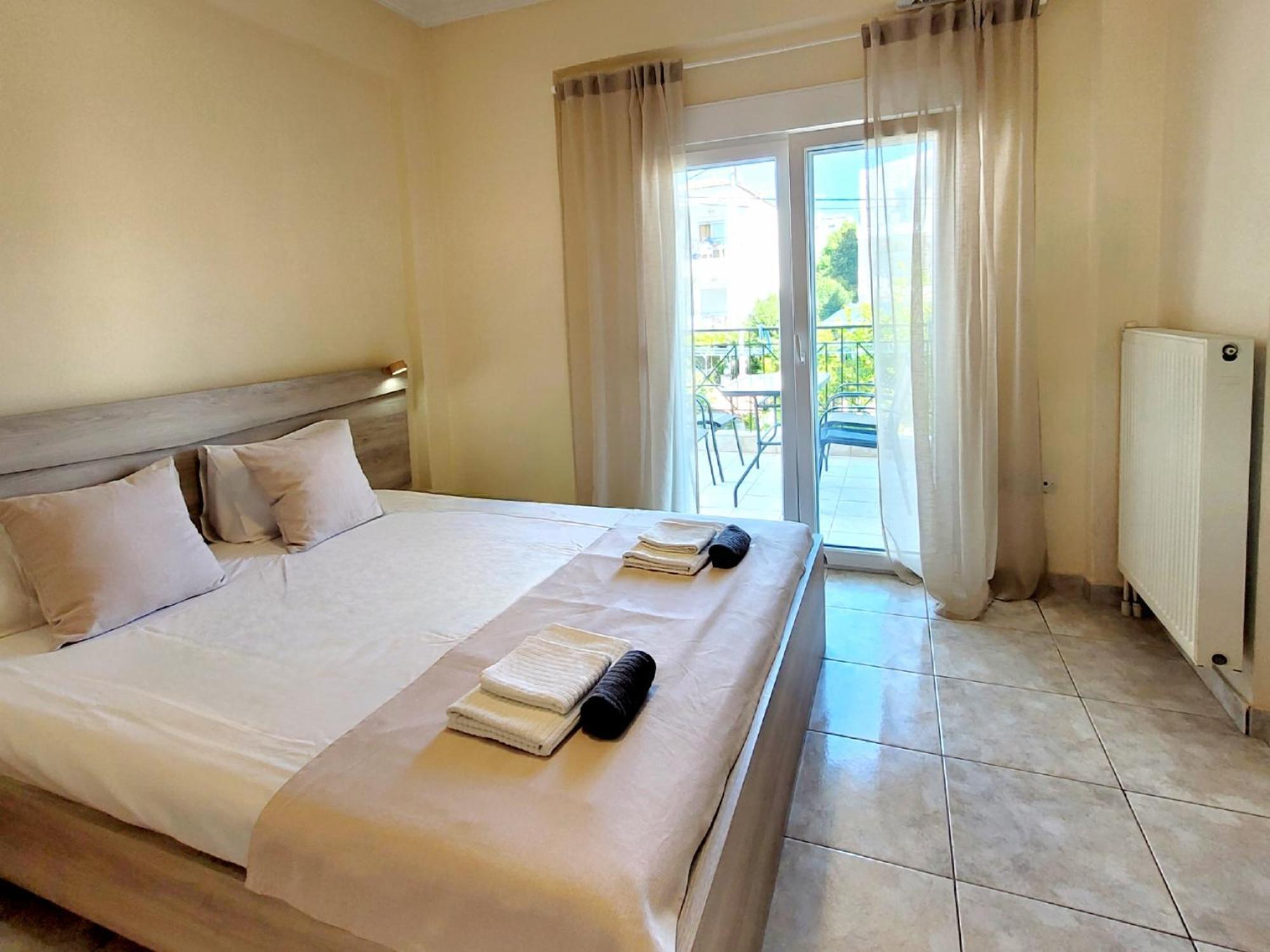 Anris & Dianas Dom - In A Quiet Part Of The Center Appartement Kallithea  Buitenkant foto